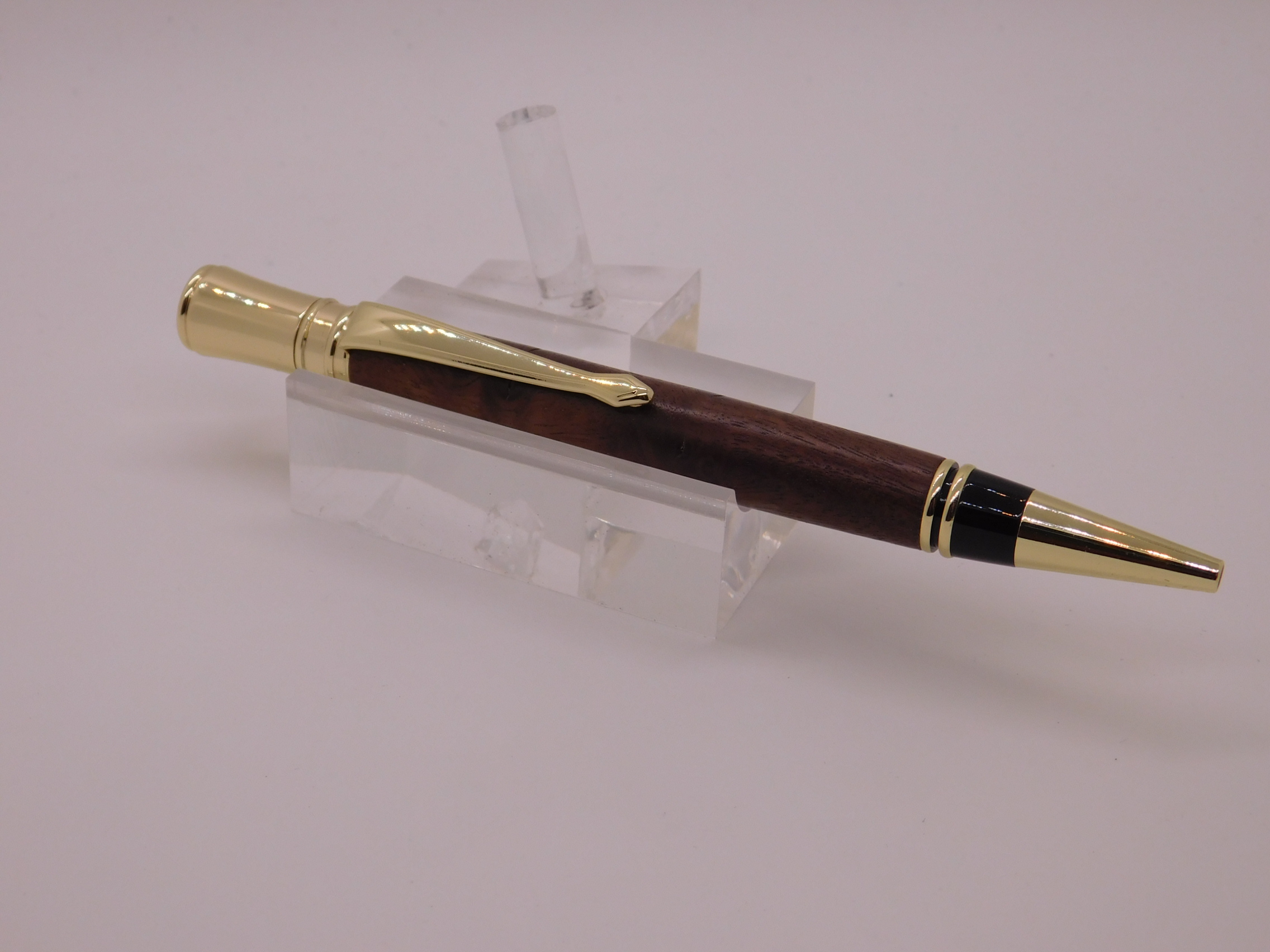 The Elegant - Walnut