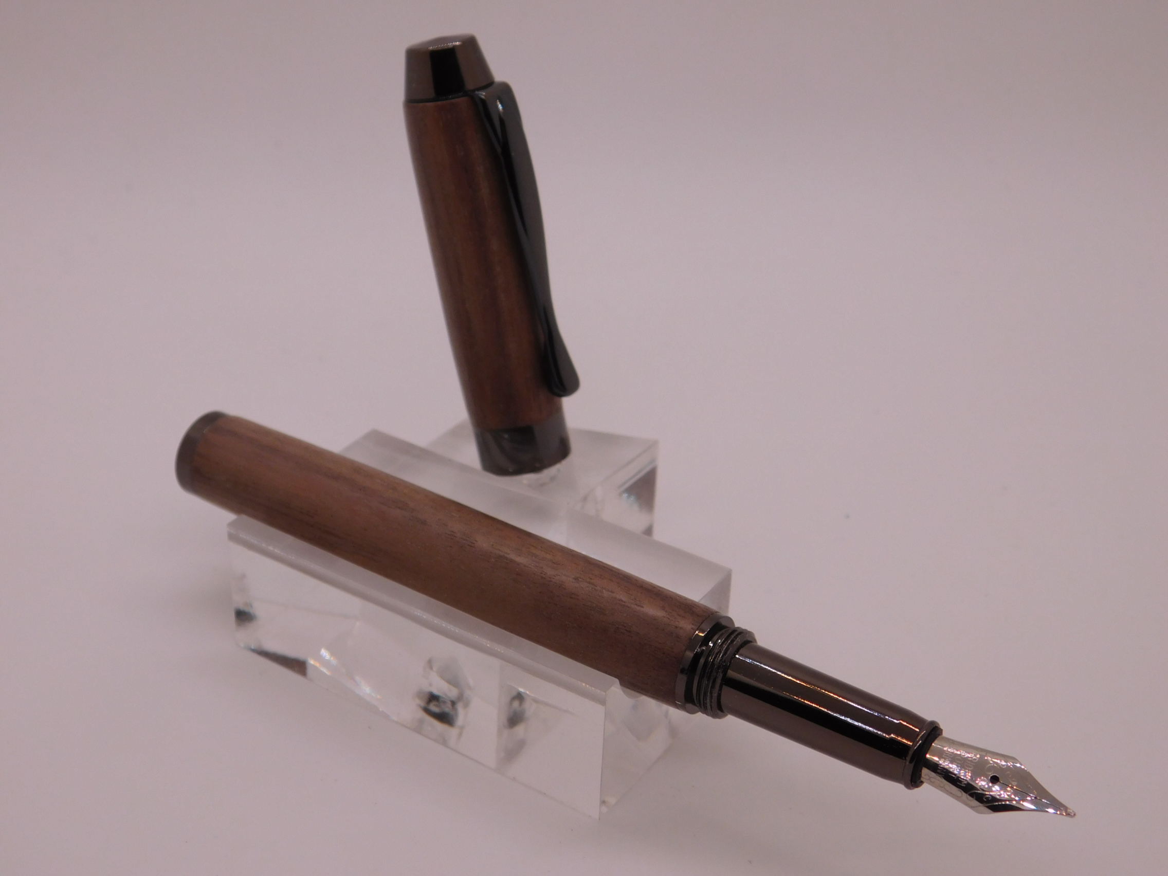 The Artisan Fountain - Walnut
